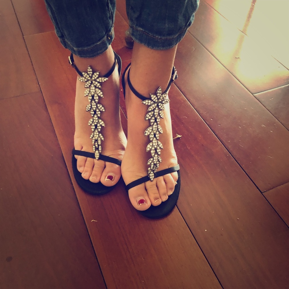 Beautiful dressy heels ( excuse no pedicure)🤪